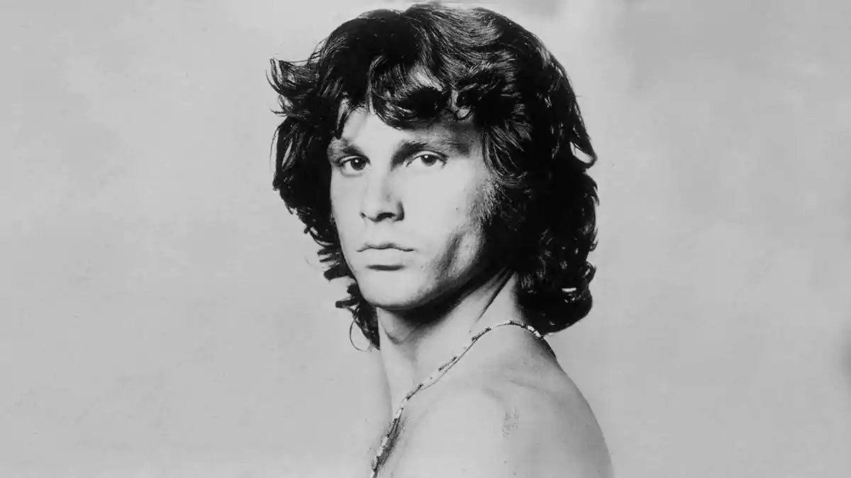 Jim Morrison, el inmortal e inigualable rey lagarto