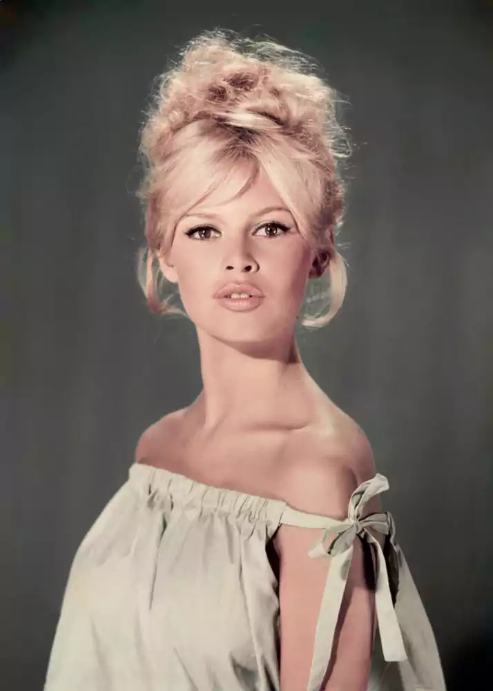 Actrices sex symbol del cine clásico 8 Retrato de estudio de la actriz y modelo Brigitte Bardot