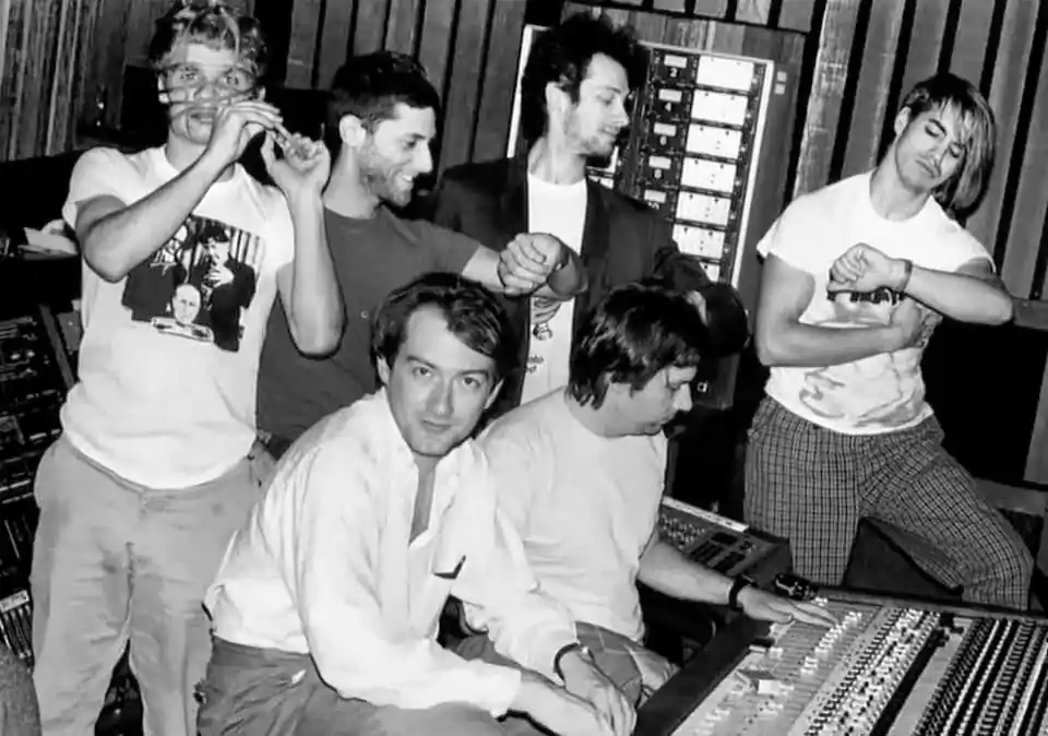 El primer disco de Red Hot Chili Peppers 1 The Red Hot Chili Peppers