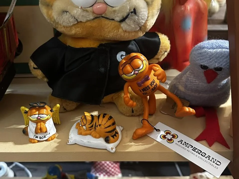 Garfield: la historia y legado del gato más famoso 4 Los productos de Garfield fueron muy populares en la década de los 80. Foto: Ampersand Retro.