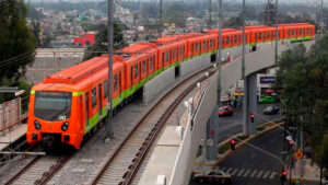 !Tururú! próxima estación… !Tururú! próxima estación…