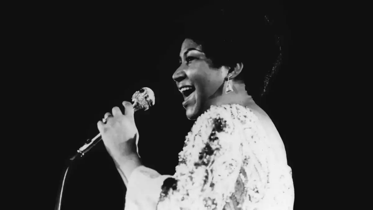 (You Make Me Feel Like) A Natural Woman: Historia de un Clásico